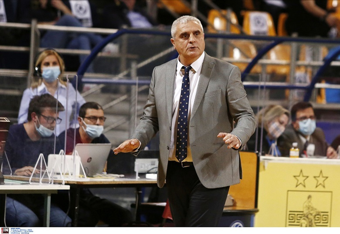 Πεδουλάκης: Ο Καράμπελας θέλει δουλειά