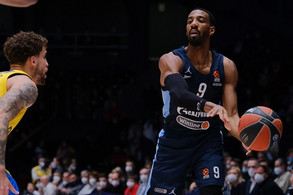 Έκανε το πρώτο βήμα η Ζενίτ, 86-69 τη Μακάμπι! (video)