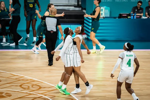 Μεγάλο &quot;μπαμ&quot; η Νιγηρία, 75-62 την Αυστραλία - Έγραψε ιστορία η 43χρονη Λόρεν Τζάκσον
