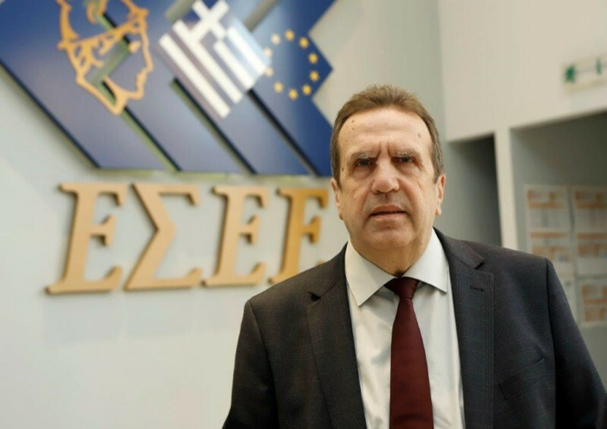 ΕΣΕΕ: Ζητά την υποχρεωτική αναστολή λειτουργίας όλων των εμπορικών καταστημάτων