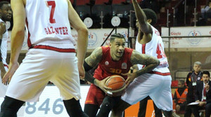 Με Όγκουστ η Γαλατάσαραϊ στους &quot;4&quot; των playoffs Τουρκίας