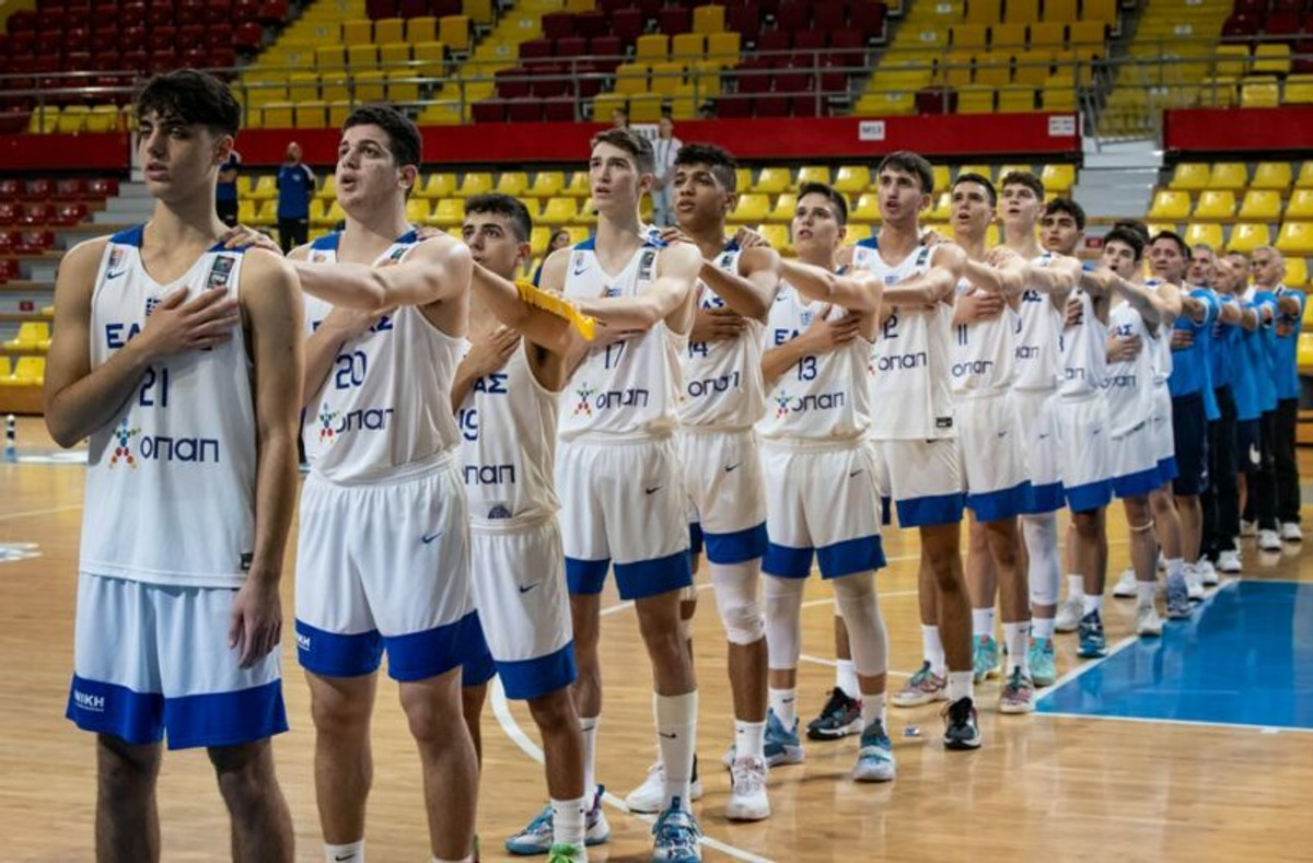 Εθνική Παίδων: Ηττήθηκε (46-65) από τη Γαλλία, αλλά πήρε μετάλλιο στις καρδιές μας (gallery)