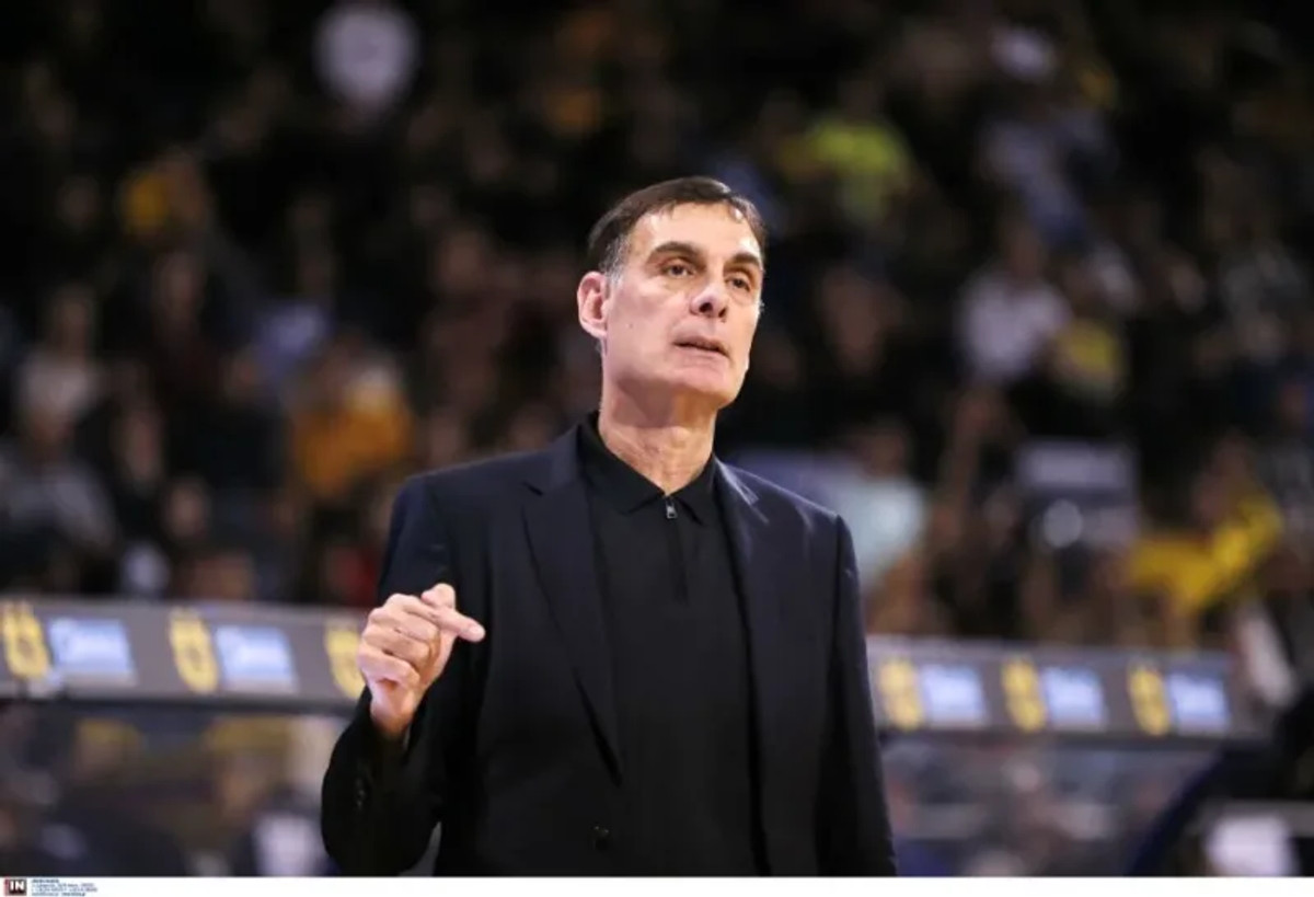 Μπαρτζώκας: &quot;Όταν κάποιοι παίκτες σταματούν να παίζουν σοβαρά, πρέπει να βγαίνουν έξω&quot; (vid)