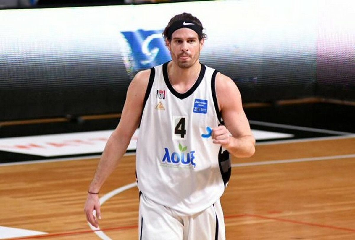 Αιχμηρός Μπόγρης για Σ. Δέδα: &quot;Κάποιους δεν τους έπαιζαν μπάσκετ ούτε στο σχολείο&quot;! (vid)