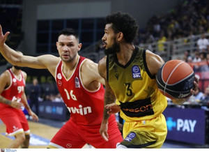 ΑΕΚ-Ολυμπιακός: Η photo gallery από τη SUNEL Arena