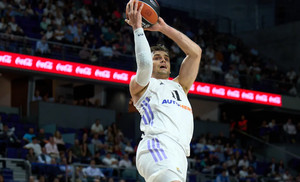 EuroLeague: Τop-10 με ανάποδο κάρφωμα Χεζόνια και 4 φάσεις της Ρεάλ (video)