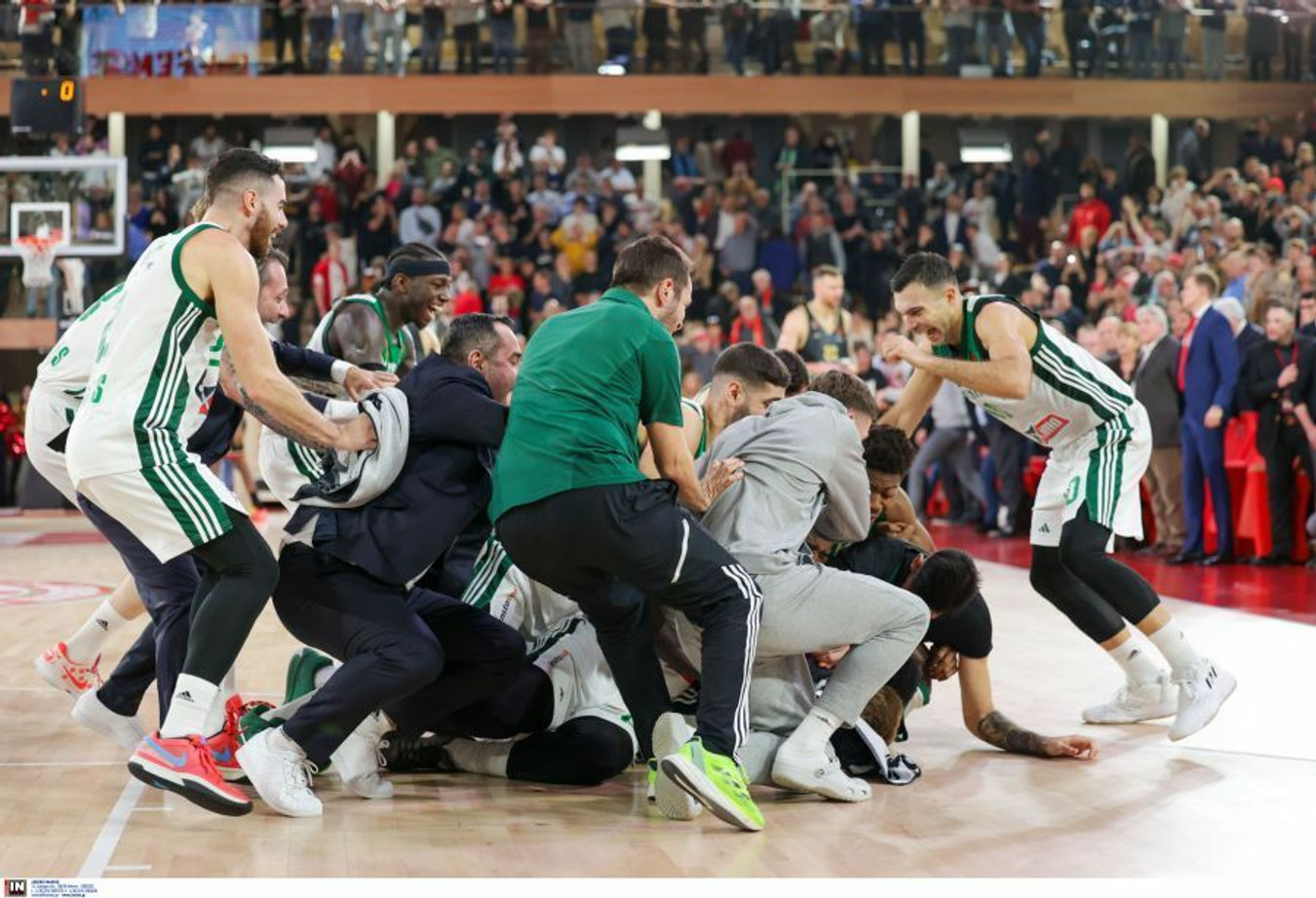 Το νικητήριο τρίποντο του Γκριγκόνις που... ξέρανε τη Μονακό! (pic &amp; vids)
