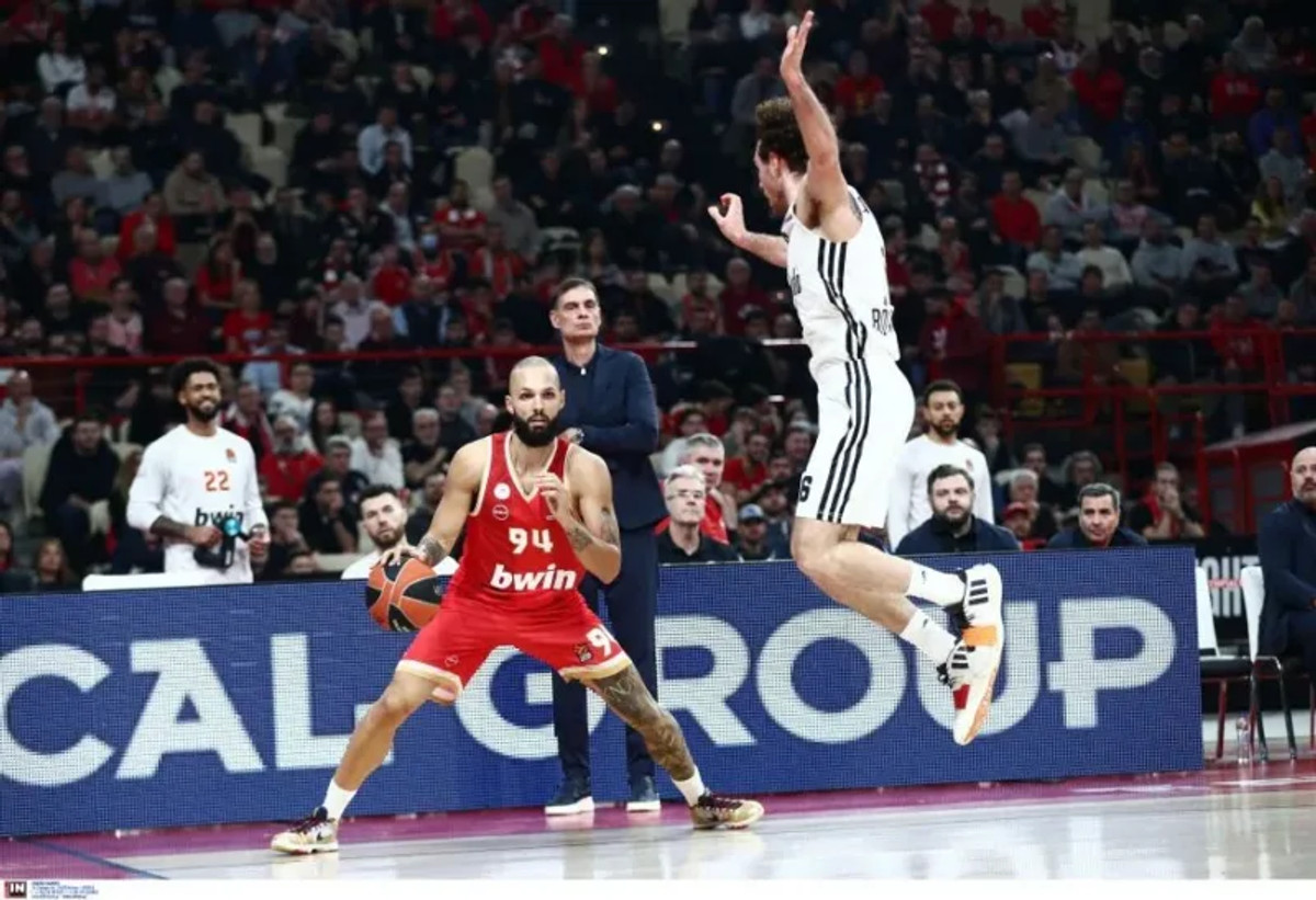 Ολυμπιακός-Βίρτους Μπολόνια: Η photo gallery από το ΣΕΦ