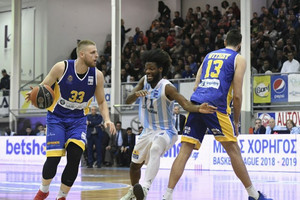 Κλείνει και δανείζει Χαραλαμπόπουλο ο Ολυμπιακός!