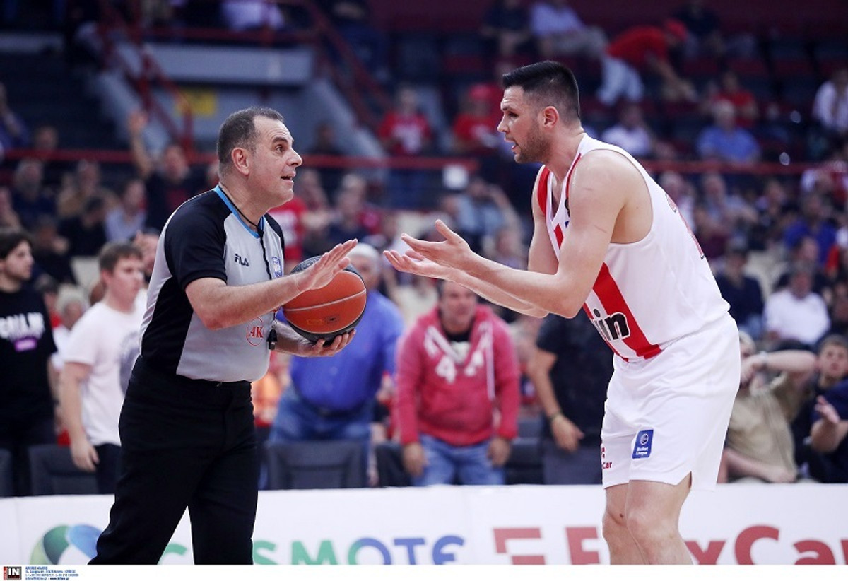 Ολυμπιακός: Θλάση πρώτου βαθμού, εξαιρετικά αμφίβολος στο Game 4 ο Παπανικολάου!