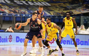 Μακάμπι - Ρεάλ Μαδρίτης 86-84: Ρεκόρ καριέρας ο Ντόρσεϊ και στο... καναβάτσο η &quot;Βασίλισσα&quot;