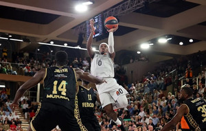 Μεγάλη νίκη με Σορτς η Παρί, 87-80 στο Μονακό (vid)