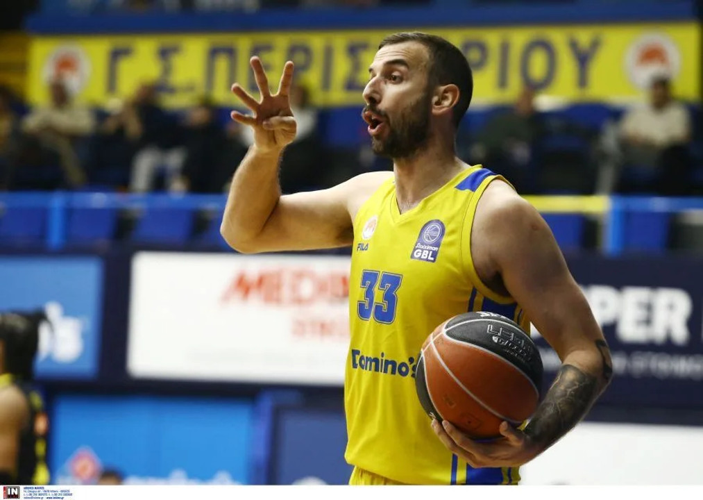 Γιάνκοβιτς: &quot;Να παρουσιάσουμε μια ομάδα δεμένη που θα παίζει πολύ σκληρά&quot;