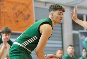 Χάποελ Τελ Αβίβ: Στην προετοιμασία ο 18χρονος Τσακίρης