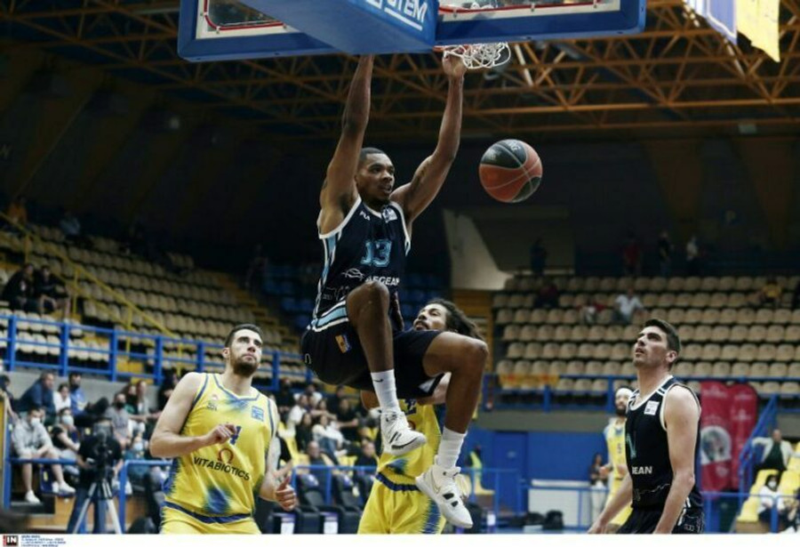 Κολοσσός μέσα στο Περιστέρι, 78-70 και τρίτη θέση! (pics)