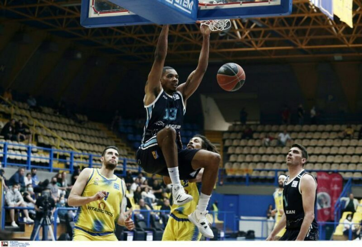 Κολοσσός μέσα στο Περιστέρι, 78-70 και τρίτη θέση! (pics)