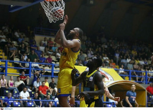 Στην τρίτη θέση ξανά το Περιστέρι, 75-71 τον μαχητικό Άρη (gallery &amp; vids)