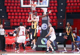 Τζάμπολ στα Playoffs της Basket League σε ΣΕΦ και Περιστέρι