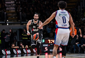 Βίρτους Μπολόνια-Αναντολού Έφες 93-81: Με «σφραγίδα» Σενγκέλια! (vid)
