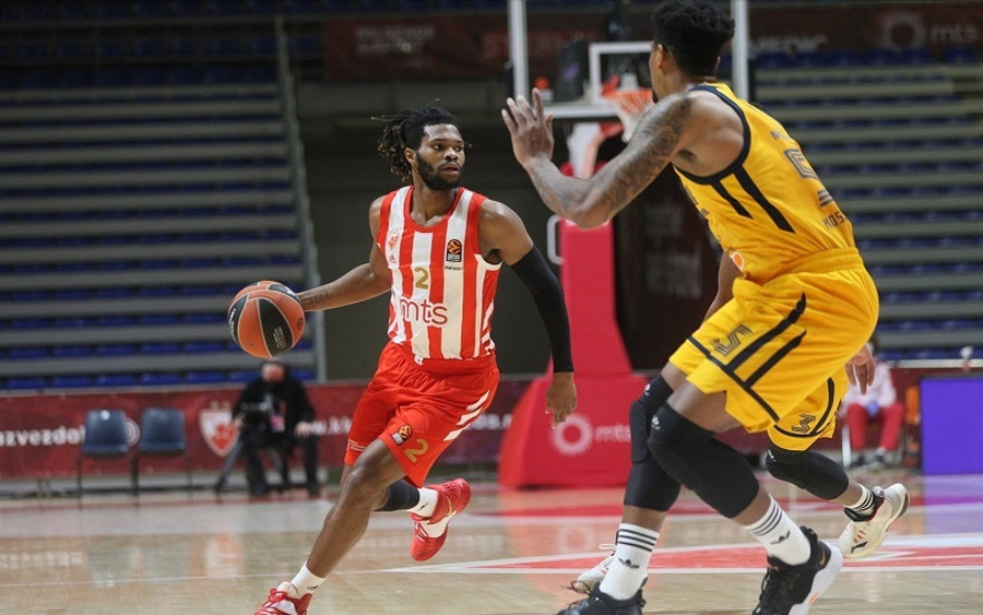 Με 16/23 τρίποντα ο Ερυθρός Αστέρας, 92-81 τη Χίμκι (video)