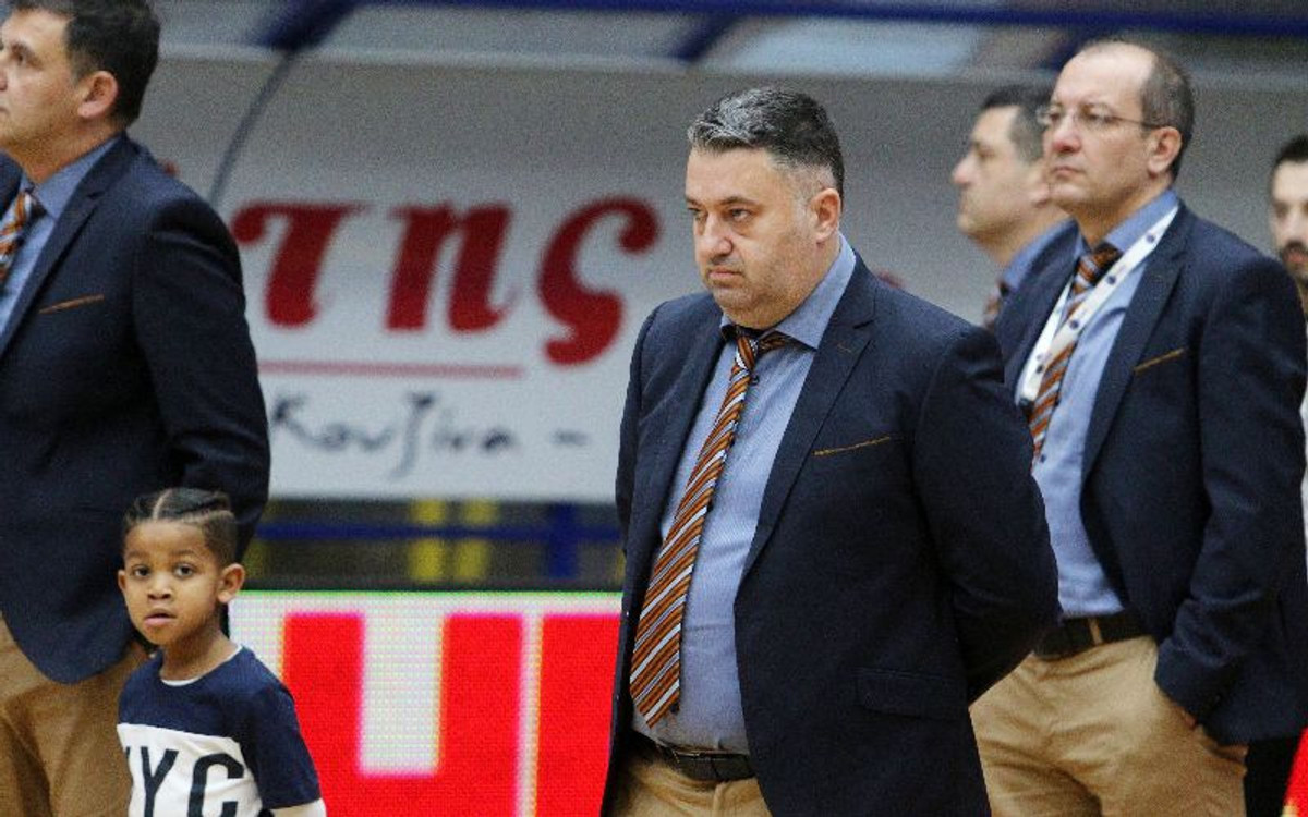 Γιατράς : &quot;Εκμεταλλευτήκαμε την απουσία του Χάροου, έπαιξε σαν τον Κάρι ο Γκρέι&quot;