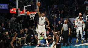 Το κάρφωμα του Γιάννη στο All Star Game σε... πέντε γλώσσες (video)