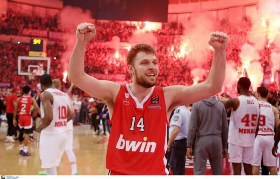 Στην καλύτερη πεντάδα της Euroleague ο Σάσα Βεζένκοφ! (vid)