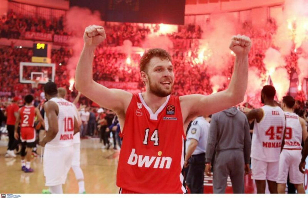 Στην καλύτερη πεντάδα της Euroleague ο Σάσα Βεζένκοφ! (vid)