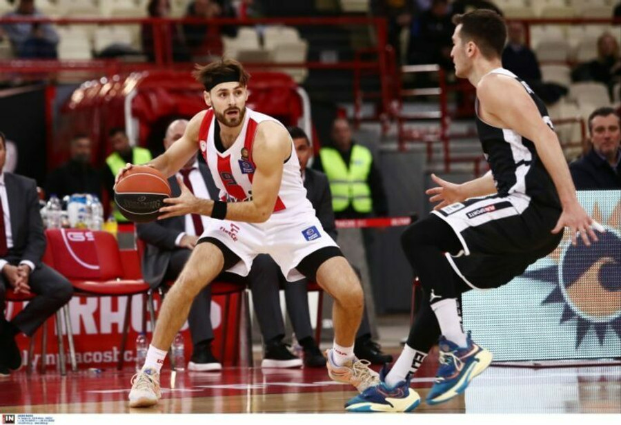 Ολυμπιακός-Απόλλωνας Πάτρας: Τα 3/3 τρίποντα του Τζορτζ Πάπας (video)