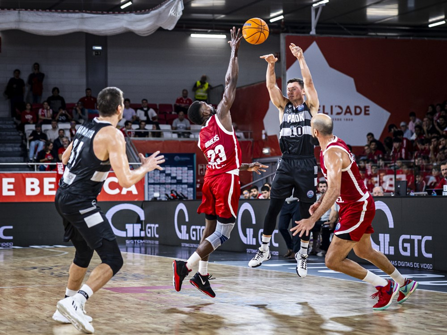 Μπενφίκα - ΠΑΟΚ 94-72: Έμεινε από δυνάμεις στο δεύτερο ημίχρονο!