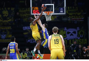 Σαρωτική η ΑΕΚ, διέλυσε με 96-67 το Περιστέρι (gallery &amp; vids)