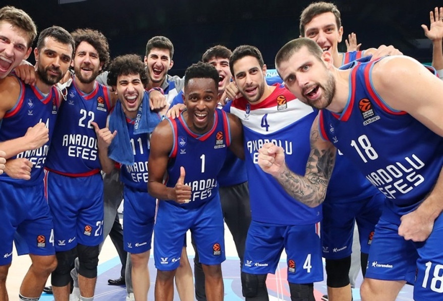 Τουρκ Τέλεκομ-Αναντολού Εφές 84-86: Ο Μπομπουά έκανε το 16/16! (vid)
