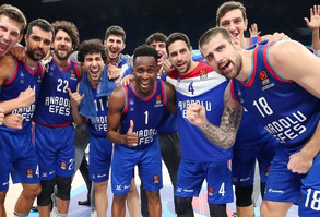 Τουρκ Τέλεκομ-Αναντολού Εφές 84-86: Ο Μπομπουά έκανε το 16/16! (vid)