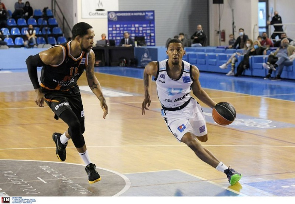 Κολοσσός και στο ντέρμπι τετράδας 68-61 τον Προμηθέα Πάτρας (vid)