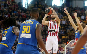 Αγρίεψε ο Ολυμπιακός 92-69 το Περιστέρι που τον τρόμαξε για ένα ημίχρονο (pics)