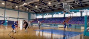 Σπανούλης: Έπαιξε μονό με τους μικρούς αθλητές του Αθλητικού Ομίλου Βουλιαγμένης (vid)