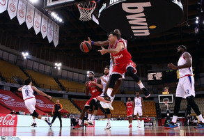 Με &quot;Greek Freak&quot; η παρακάμερα του Ολυμπιακός - Εφές (vid)