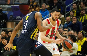 Τα highlights από το &quot;διπλό&quot; του Ολυμπιακού στην έδρα της Φενέρ (vid)