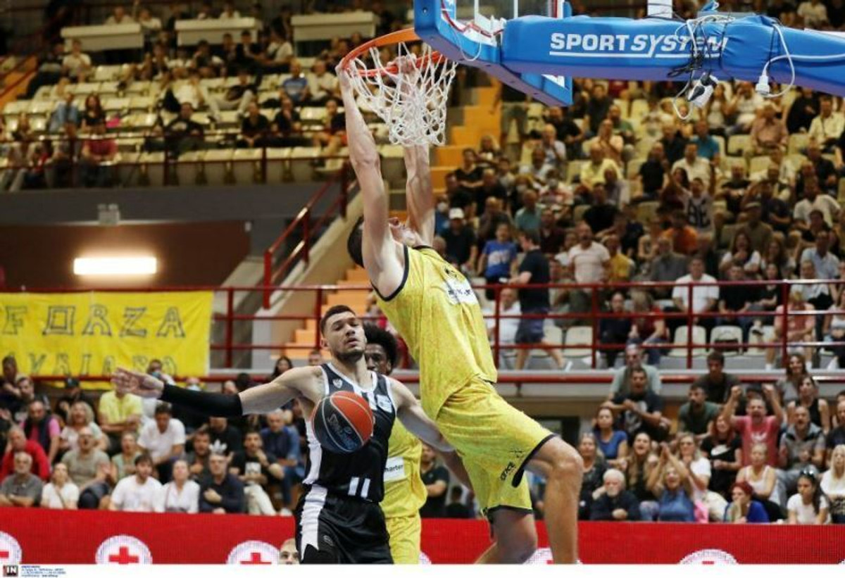 Λαύριο: Το &quot;ευχαριστώ&quot; στους φιλάθλους μετά τη νίκη επί του ΠΑΟΚ (pics)