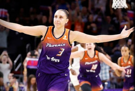 Νταϊάνα Ταουράσι: Η πρώτη παίκτρια του WNBA με 10.000 πόντους! (vid)
