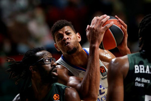 EuroLeague: MVP Νοεμβρίου ο Έντι Ταβάρες (video)