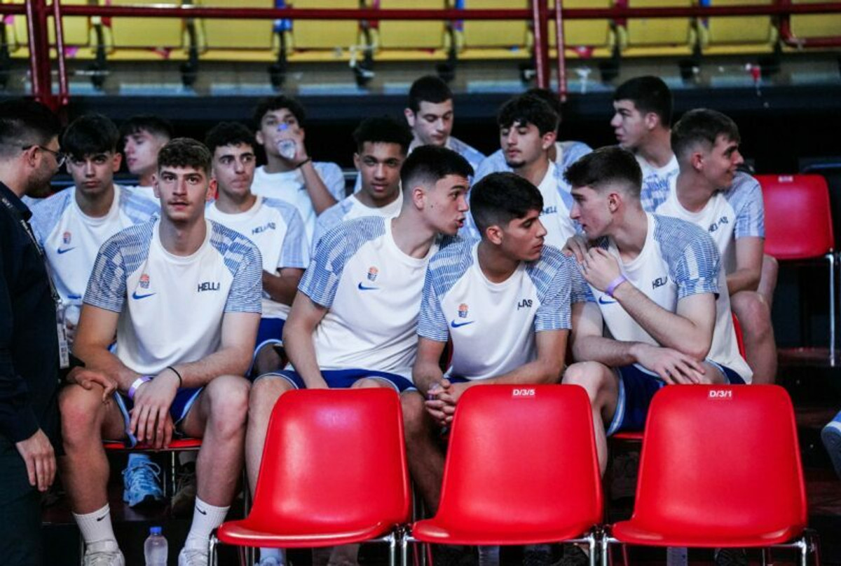 Στο ΣΕΦ για τον τελικό με την Κροατία και η Εθνική Εφήβων (pics)