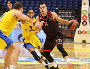 Με Σλούκα-Λαρεντζάκη ο Ολυμπιακός 89-87 στην παράταση τη Μακάμπι (pics)