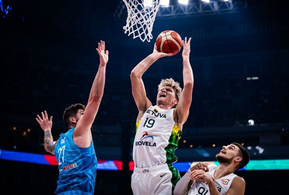 Λιθουανία-Σλοβενία 100-84: Με Βαλαντσιούνας και... 100% Κουζμίνσκας για την 5η θέση