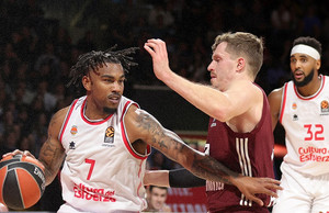 &quot;Καθάρισε&quot; στο τέλος η Μπάγερν, 85-84 τη Βαλένθια (vid)