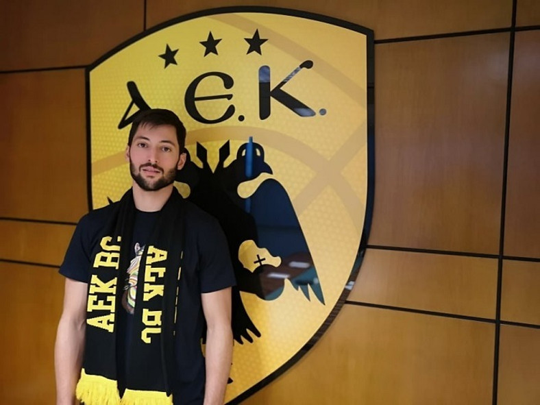 Νίκος Γκίκας: "Ήταν της μοίρας μου γραφτό να έρθω στην ΑΕΚ"