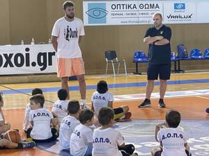 Ο Σάσα Βεζένκοφ στο camp του Παλαιού Φαλήρου (pics)