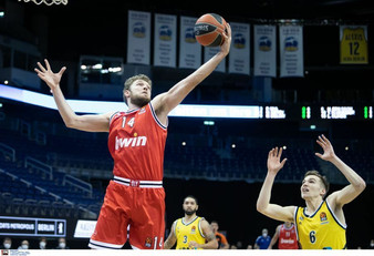 Άλμπα-Ολυμπιακός 80-84: Με την υπογραφή και τέσσερα ρεκόρ του Βεζένκοφ! (vid &amp; pics)