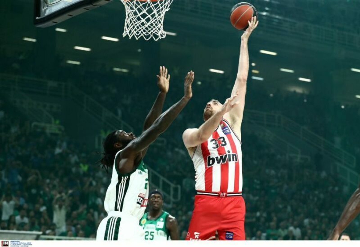 Έτσι έκανε το μπρέικ στο ΟΑΚΑ ο Ολυμπιακός (vid)