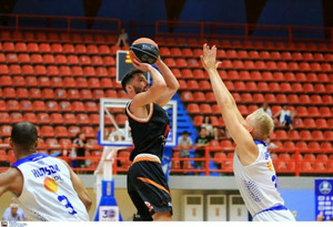 Με εκπληκτικό Γκίκα ο Προμηθέας 94-76 και 2-2 στη Λάρισα